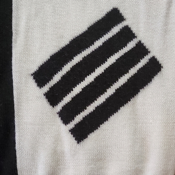 VTG Geometric Colorblock Sweater Dress Size 11/13 Colors Black and White - Picture 9 of 10